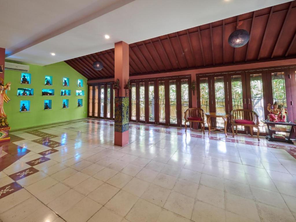 Al-Isha Dharamshala Hotel Кута Екстериор снимка